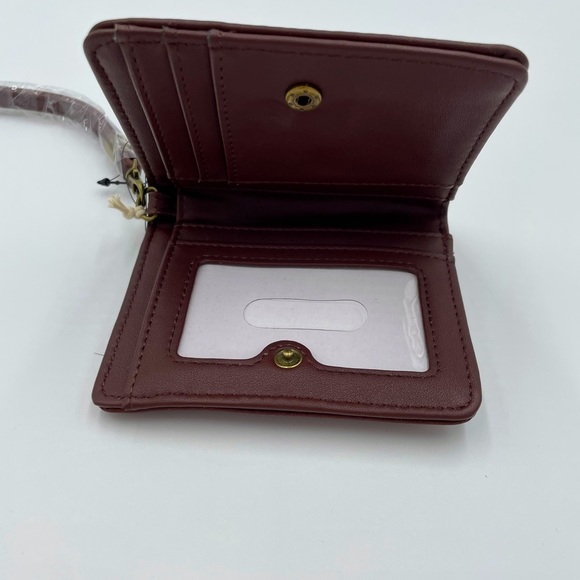 Loungefly- Harry Potter Hogwarts Wallet/ Wristlet - Picture 4 of 5